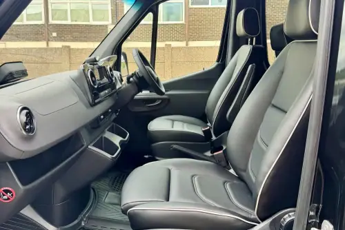 8 or 9-Seat LWB VIP Splitter