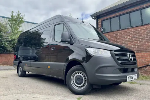 8 or 9-Seat LWB VIP Splitter